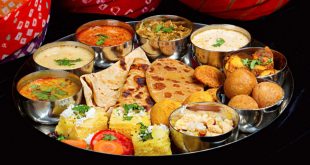 Thaali, an assortment of traditional Indian dishes served in all Rajasthani restaurants in Udaipur