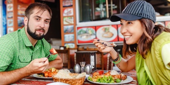 3 Tips to Finding the Best Local Restaurants in a New City