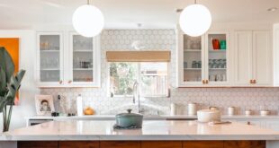 How Tiles Contribute to Stylish Kitchen Spaces