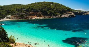 Quick guide to San Antonio de Portmany, Ibiza sunsets, beaches and seaside fun
