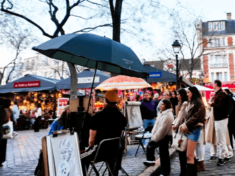Montmartre Walking Tour (Paris) — Evening Streets, Cafés, Markets & Art